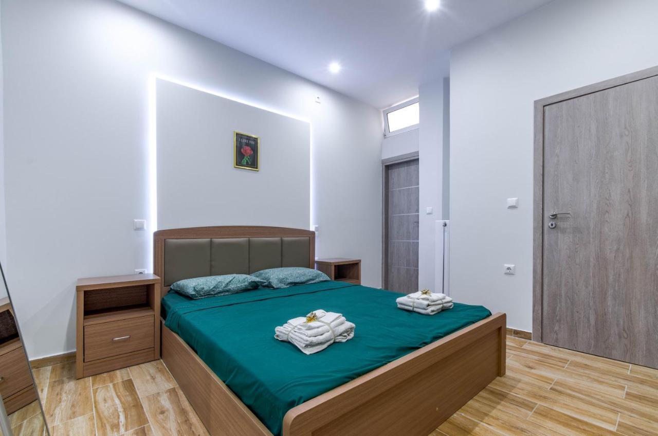 Διαμέρισμα Renovated 2bd House Close To Port Πειραιάς