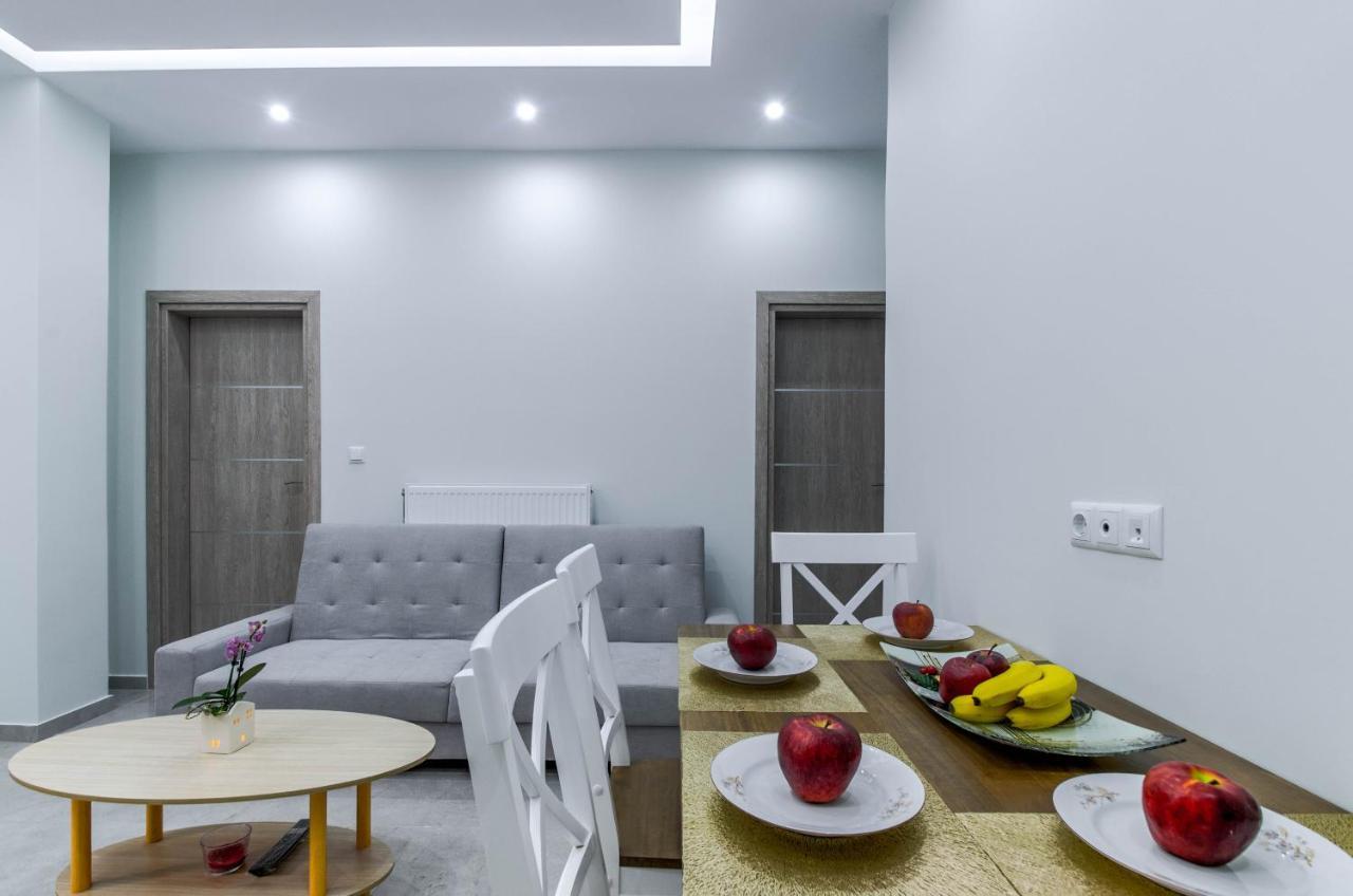 Renovated 2bd House Close To Port * Πειραιάς